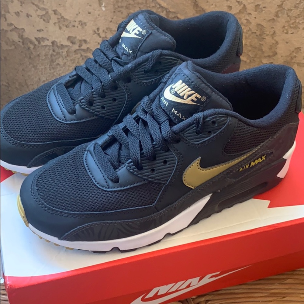 Nike Air Max 90 5.5Y black and gold